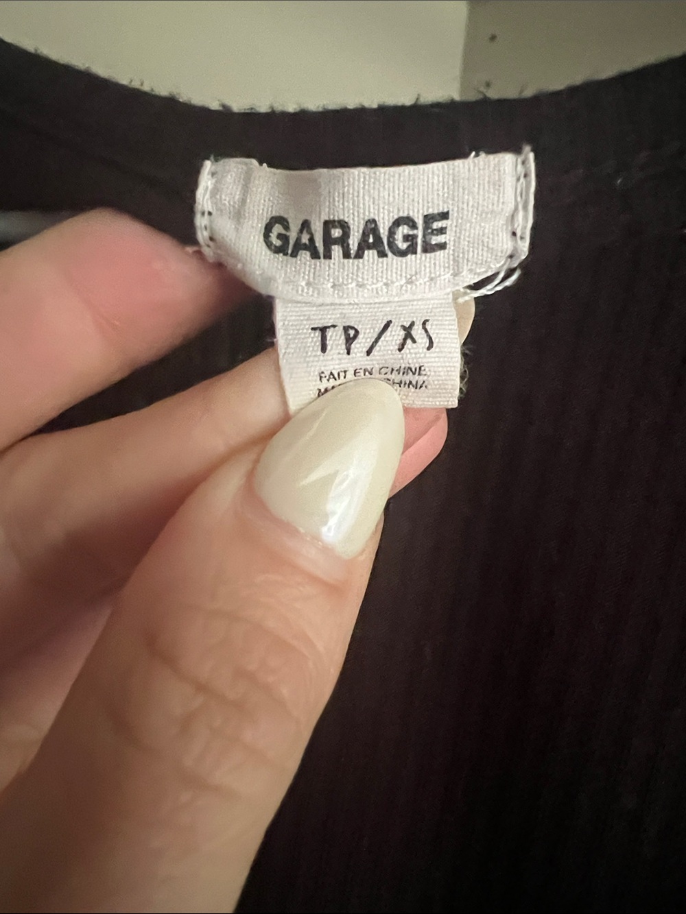 Garage • Women’s XS • Ribbed Ruched V-Neck Long-Sleeve Tee • Black • Front Tie - Picture 2 of 6
